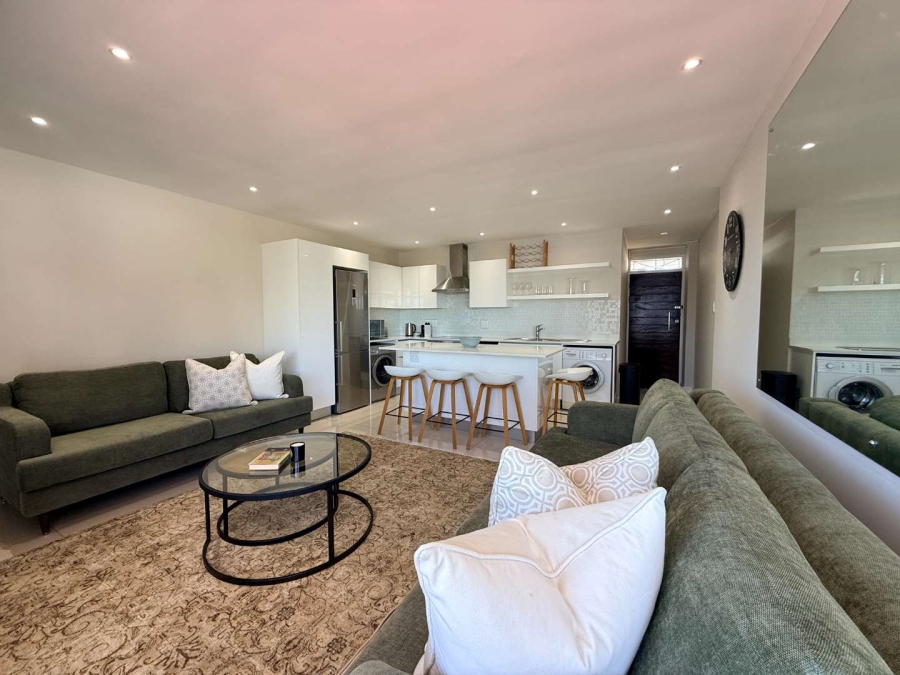 To Let 2 Bedroom Property for Rent in Green Point Western Cape